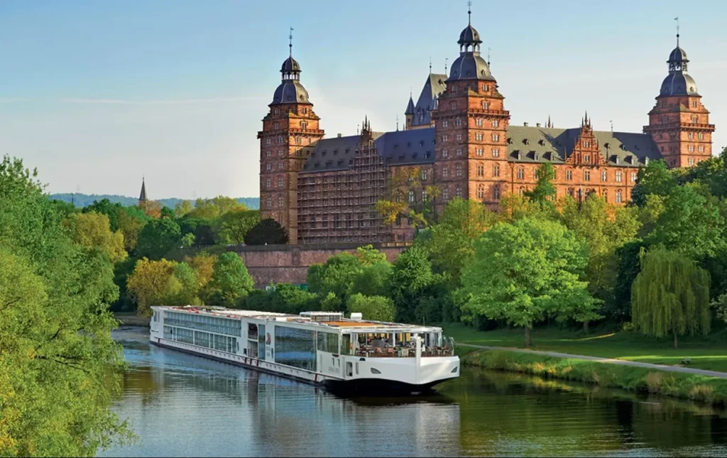 Best Luxury River Cruise Lines: The Ultimate Guide for Discerning Travellers