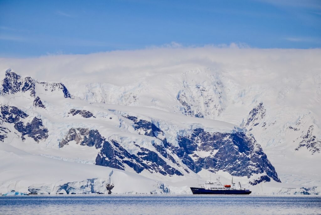 Polar Expedition Photography Tips: How to Capture Stunning Images in the Arctic and Antarctic in 2026
