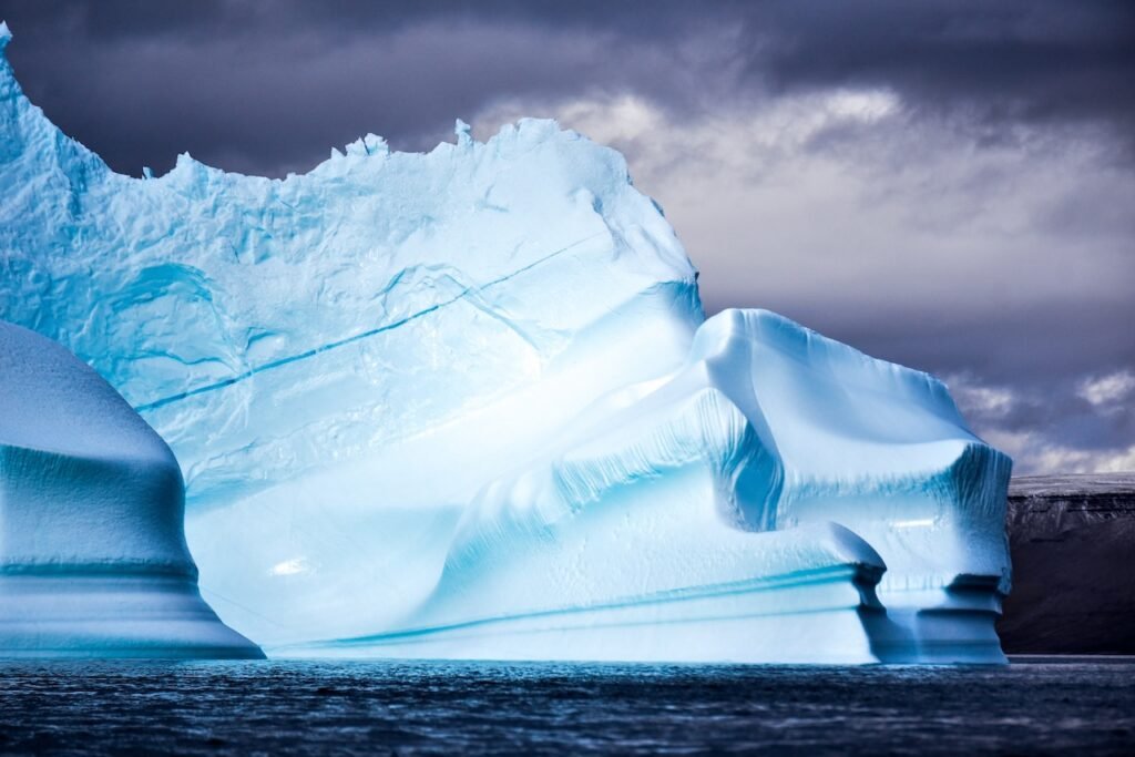 Polar Expedition Photography Tips: How to Capture Stunning Images in the Arctic and Antarctic in 2026