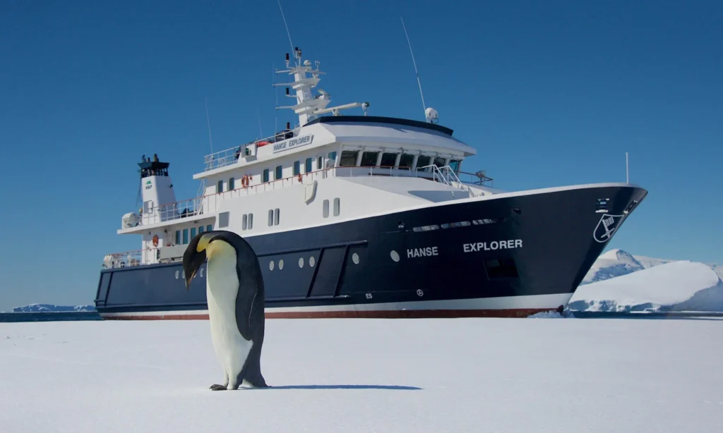 Antaractic by Adventure-ready Superyacht