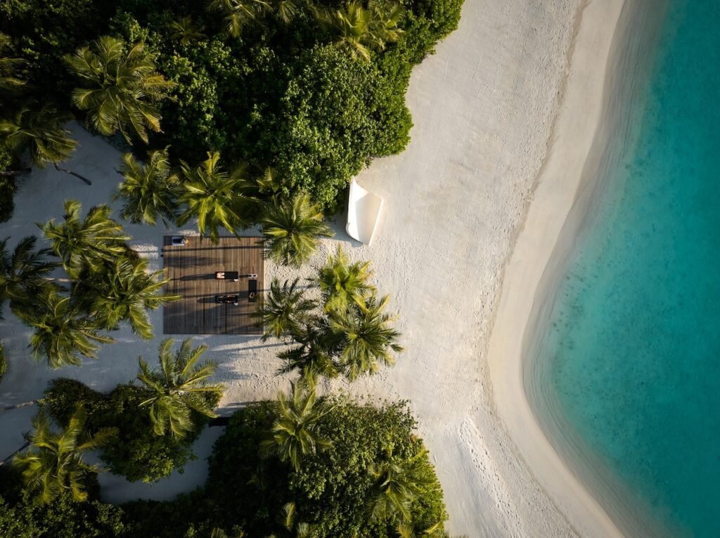 Patina Maldives, Fari Islands has elevated its wellness offering through a groundbreaking Maldives-first partnership with British nutri-cosmeceutical skincare brand OSKIA.