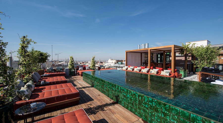 Picos Pardos Sky Lounge by Martini