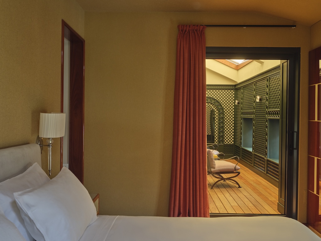 CASABIANCA's private art villa on Lake Como has unveiled three artist-designed suites, letting guests finally sleep amongst its four-decade contemporary collection and mid-century Italian design.