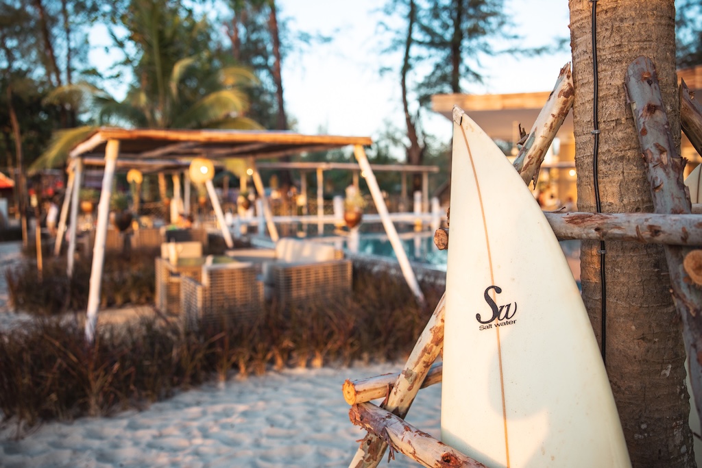 Steps from Bangtao Beach, Twinpalms Tented Camp Phuket blends safari-style canvas suites with barefoot luxury, delivering one of the island's most romantic, adults-only escapes.