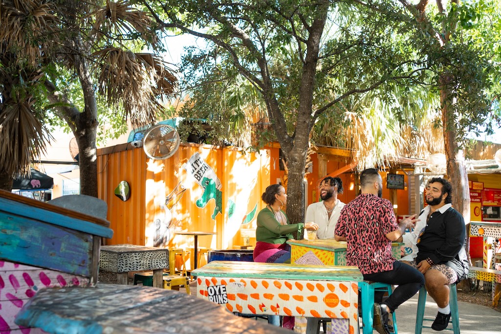 Craving a Miami weekend without the guesswork? This 48-hour itinerary blends free trolleys, iconic beaches, street art and live jazz into one easy plan.