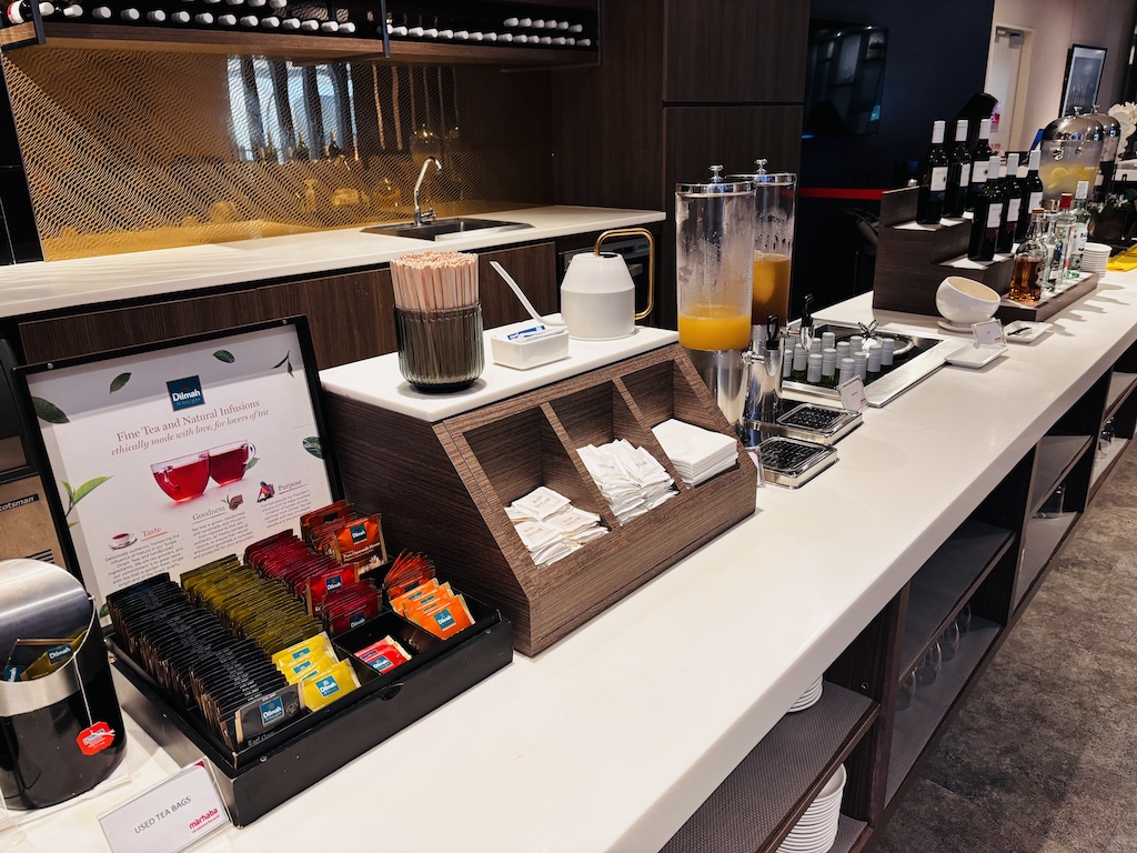 Tucked above the departure transit hall, Marhaba Lounge trades spectacle for comfort — a dependable, no-fuss stop before boarding at Changi's oldest terminal.