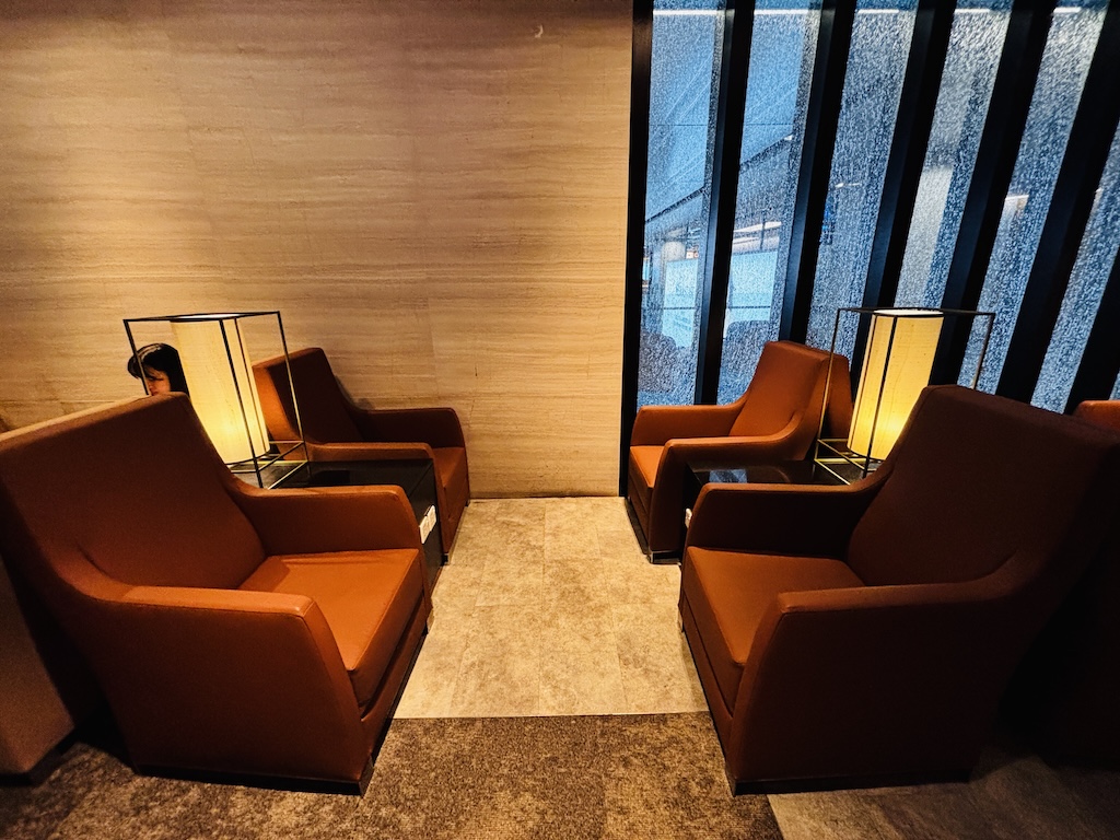 Tucked above the departure transit hall, Marhaba Lounge trades spectacle for comfort — a dependable, no-fuss stop before boarding at Changi's oldest terminal.