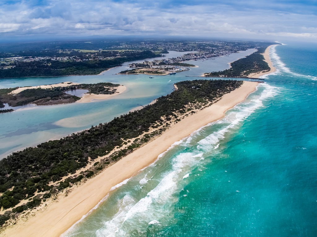 Australia is a continent, not a country in the conventional sense, and one of colour, culture, history and staggering natural diversity. Explore the nation's ever-changing landscapes with this guide to Australia's best travel regions.
