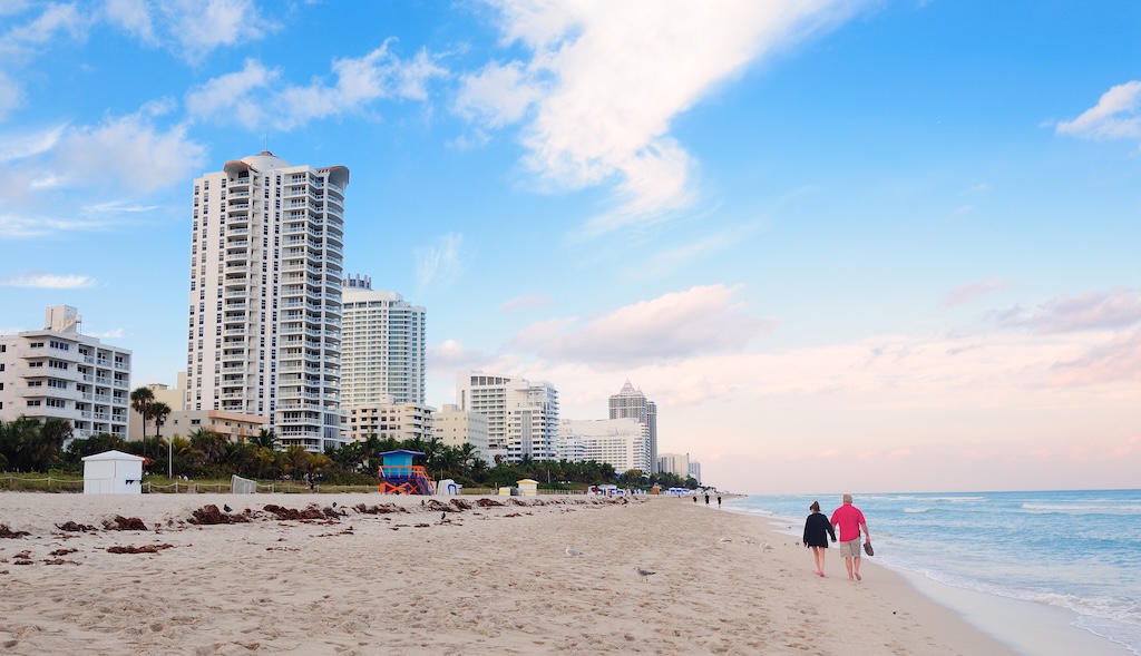 Craving a Miami weekend without the guesswork? This 48-hour itinerary blends free trolleys, iconic beaches, street art and live jazz into one easy plan.