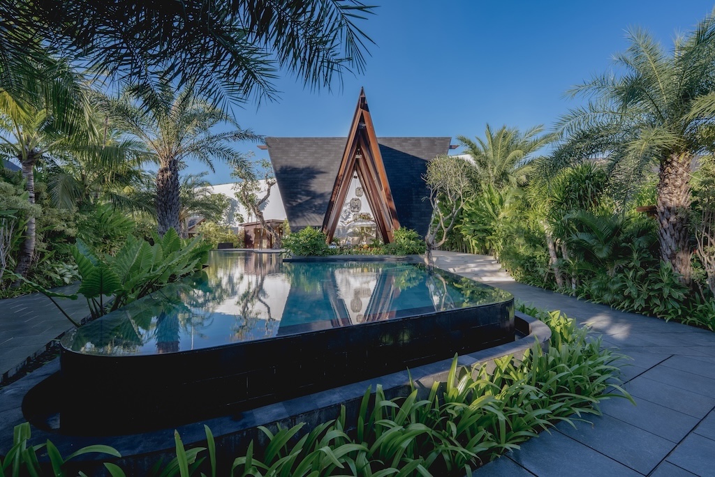 Tucked down a Bingin laneway on Bali's booming Bukit Peninsula, Nuju Uluwatu is a thrilling new adults-only villa retreat built for genuine decompression.