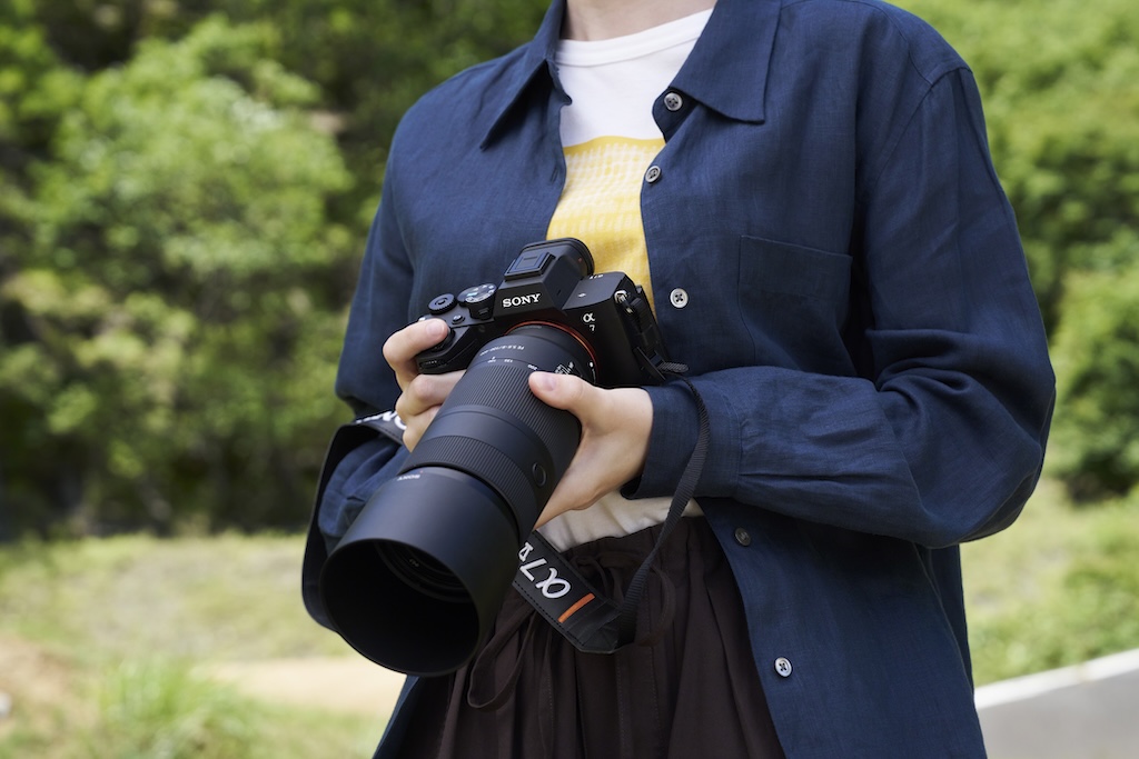 Sony has introduced a new 100-400mm super-telephoto zoom for full-frame Alpha cameras that's perfect for first-time telephoto shooters.