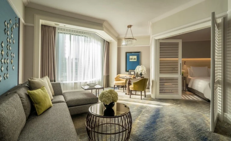 Four Seasons Hotel Singapore has launched a Three-Bedroom Premier Suite of 180 square metres, with a private entrance, designed for families and groups travelling together.