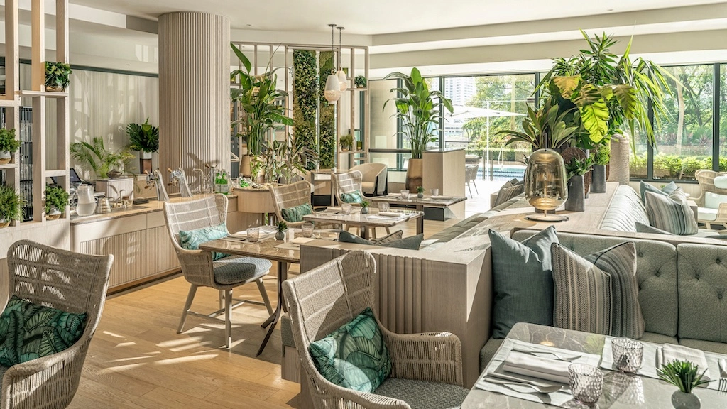 Four Seasons Hotel Singapore has launched a Three-Bedroom Premier Suite of 180 square metres, with a private entrance, designed for families and groups travelling together.