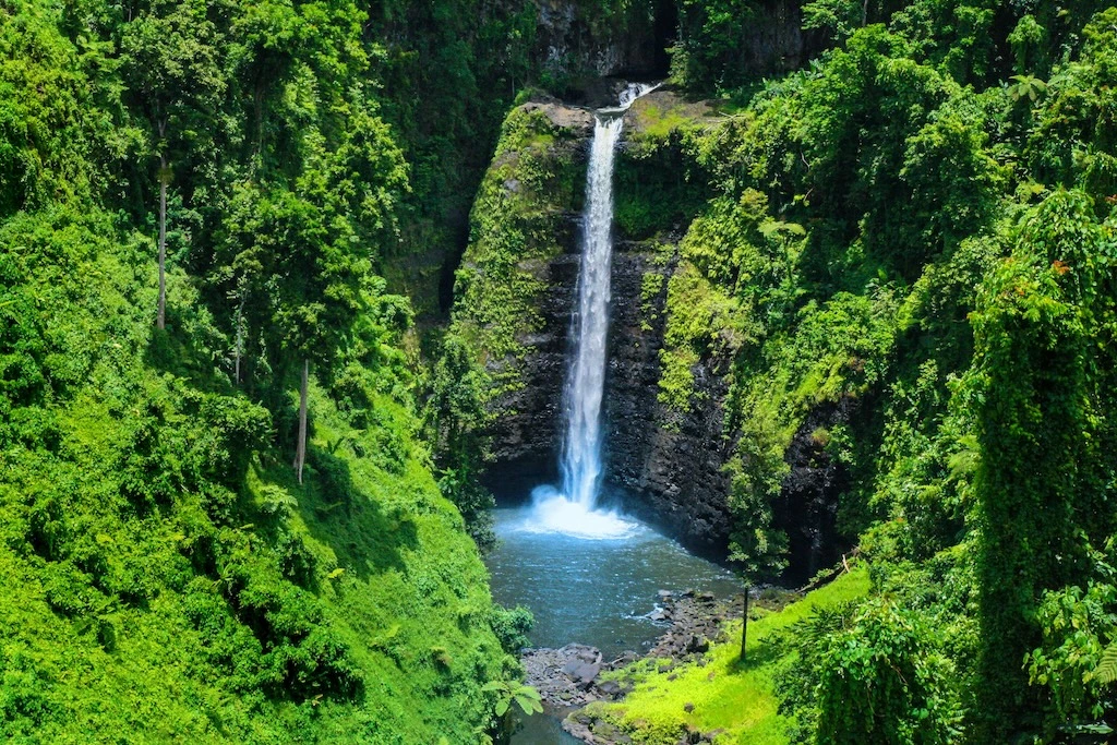 Delve into Middle-earth by private jet with these new adventures from Captains Choice. 