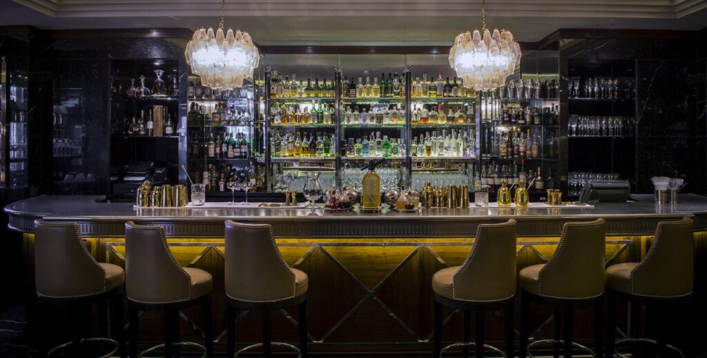 Spend 48 hours in Dublin the luxurious way, from Georgian townhouse hotels and the Book of Kells to Michelin-starred tasting menus and Phoenix Park’s deer.