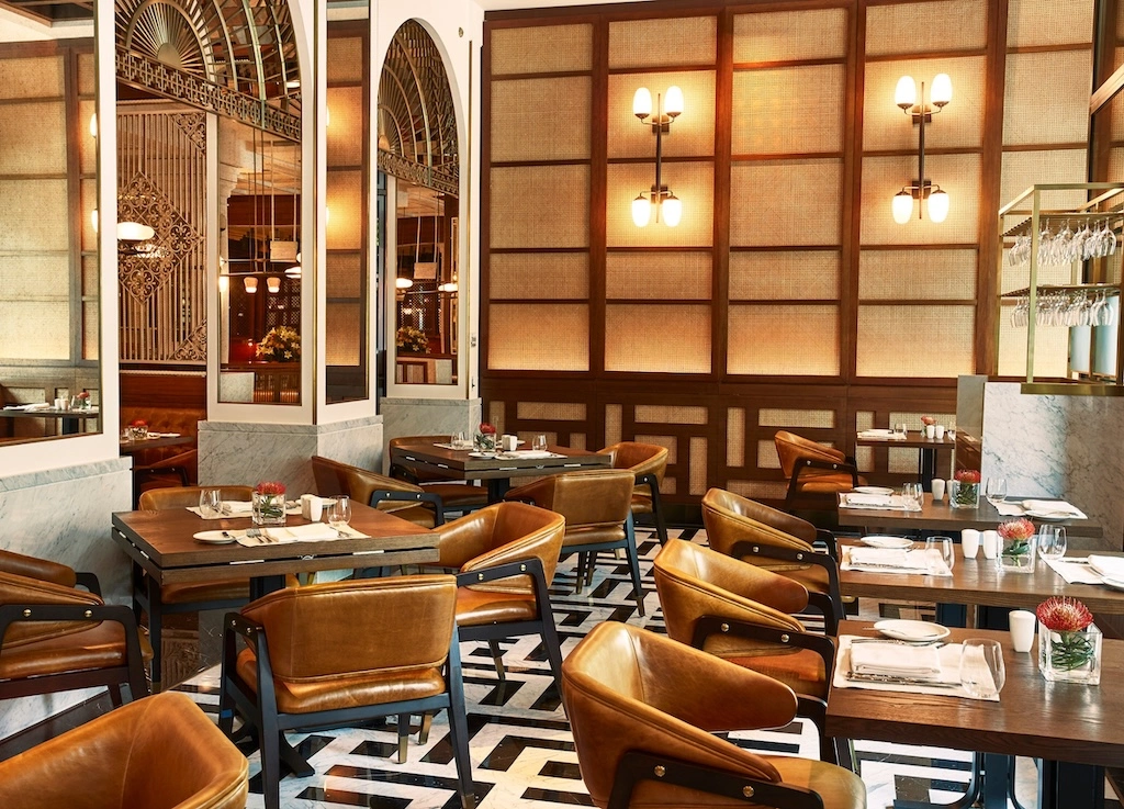 Two restored landmarks, one intimate luxury hotel: The Capitol Kempinski Singapore pairs colonial grandeur with boutique calm in the heart of the Civic District.