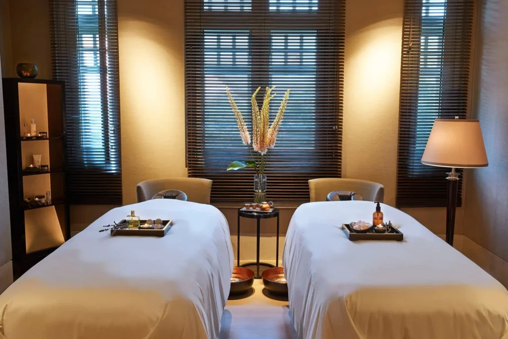 Two restored landmarks, one intimate luxury hotel: The Capitol Kempinski Singapore pairs colonial grandeur with boutique calm in the heart of the Civic District.