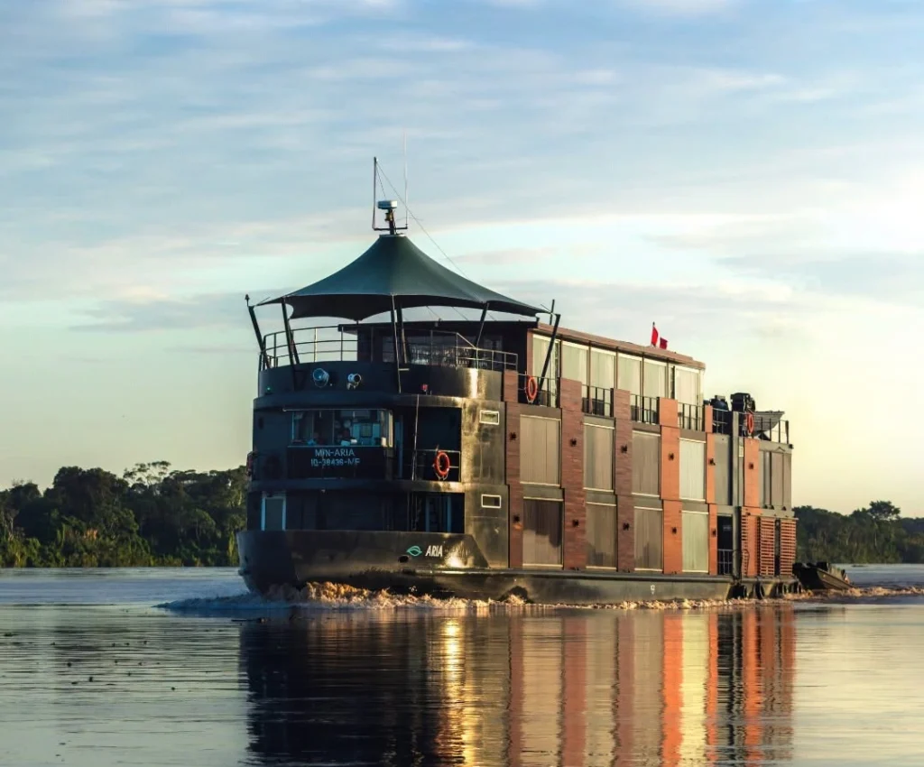 An Amazon River luxury cruise blends raw rainforest adventure with boutique-hotel comfort. Here’s how to choose your route, ship and season wisely.