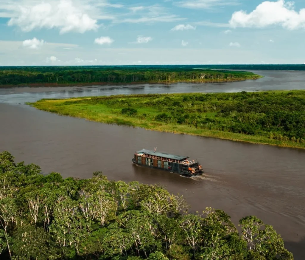 An Amazon River luxury cruise blends raw rainforest adventure with boutique-hotel comfort. Here’s how to choose your route, ship and season wisely.