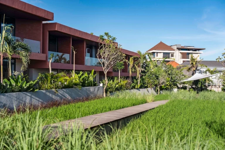 TUI's first Indonesian hotel pairs a rooftop infinity pool, spacious villas and a walkable Canggu address. Here's why TUI BLUE Berawa should be your first stop on the island.