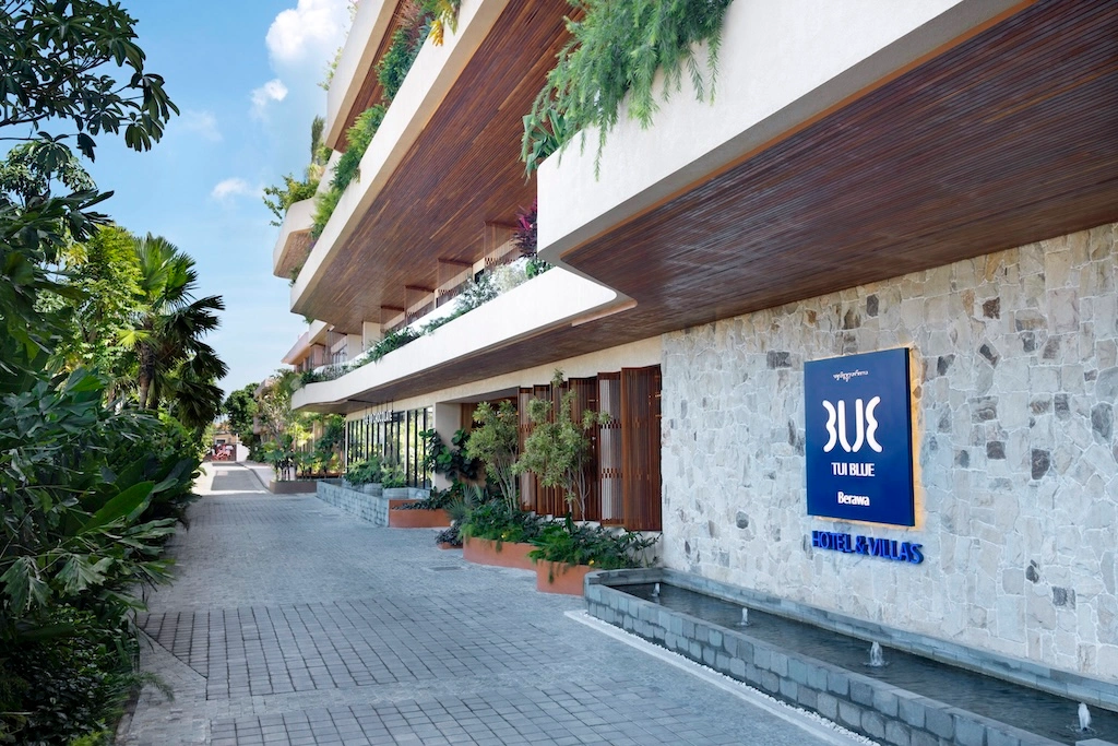 TUI's first Indonesian hotel pairs a rooftop infinity pool, spacious villas and a walkable Canggu address. Here's why TUI BLUE Berawa should be your first stop on the island.