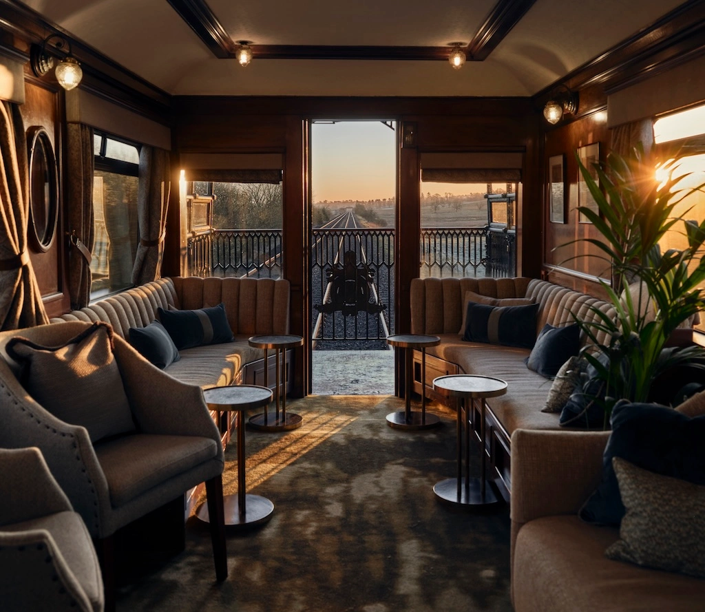 the lounge aboard the Venice Simplon-Orient-Express
