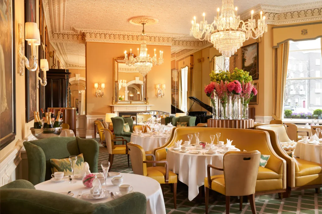 Spend 48 hours in Dublin the luxurious way, from Georgian townhouse hotels and the Book of Kells to Michelin-starred tasting menus and Phoenix Park’s deer.