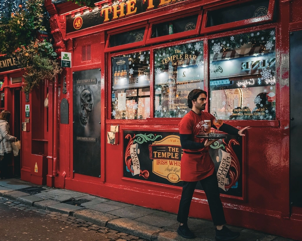 Spend 48 hours in Dublin the luxurious way, from Georgian townhouse hotels and the Book of Kells to Michelin-starred tasting menus and Phoenix Park’s deer.